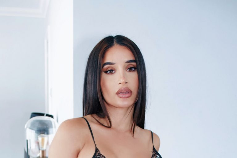 Preeti Young black satin dress babeshows Babe channels