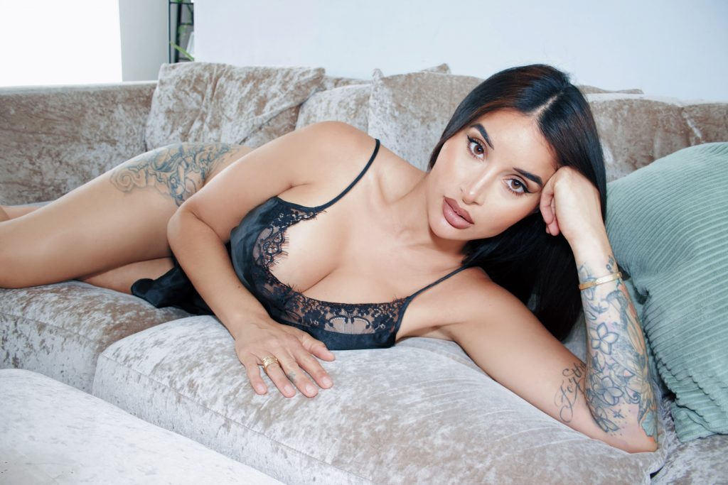 Preeti Babestation babe in black nightwear and heels