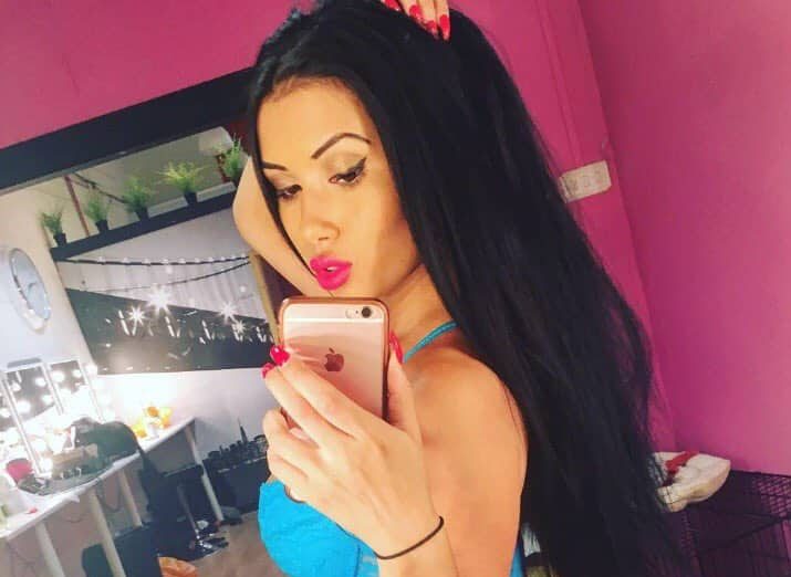 Nicole Snow skimpy g string selfie in the Babestation changing room.