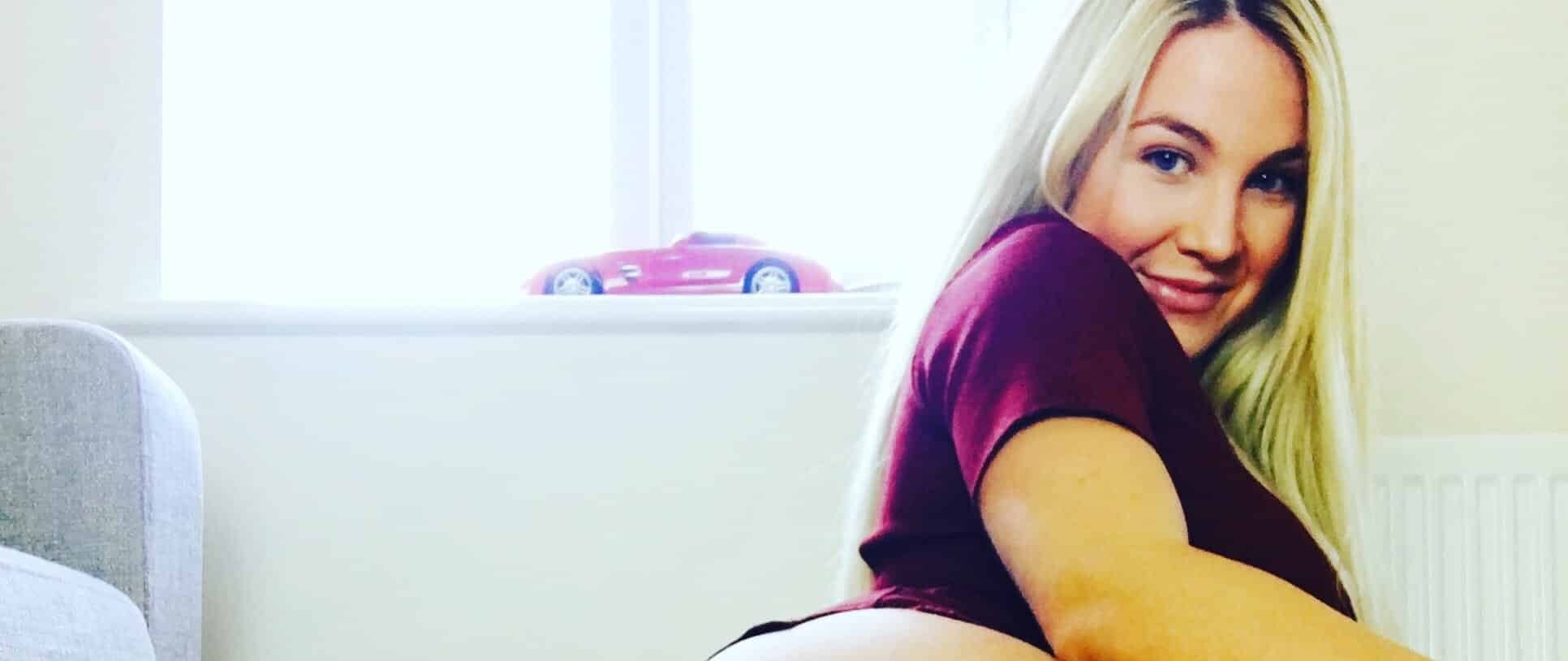 Amber Jade: Introducing Hot New Blonde