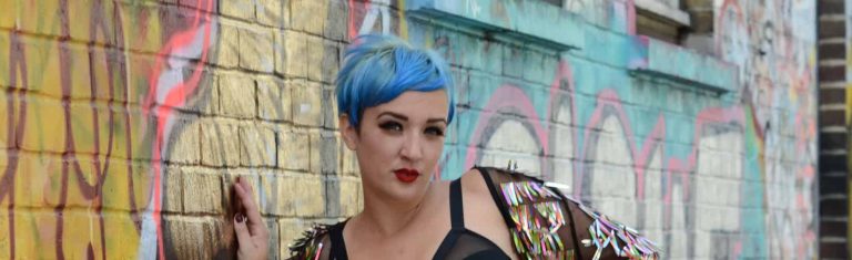 Cam Girl of the Week – Miss Petite