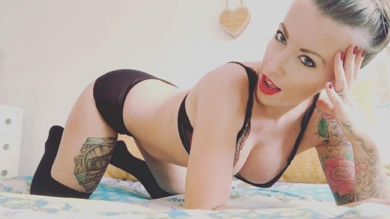 Cam Girl of the Week – Charlie Z