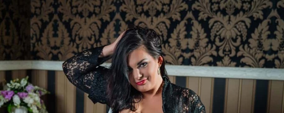 Cam Girl of the Week – Big Boobs Desire