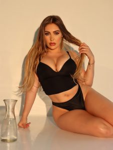 Ashley Emma Babeshows