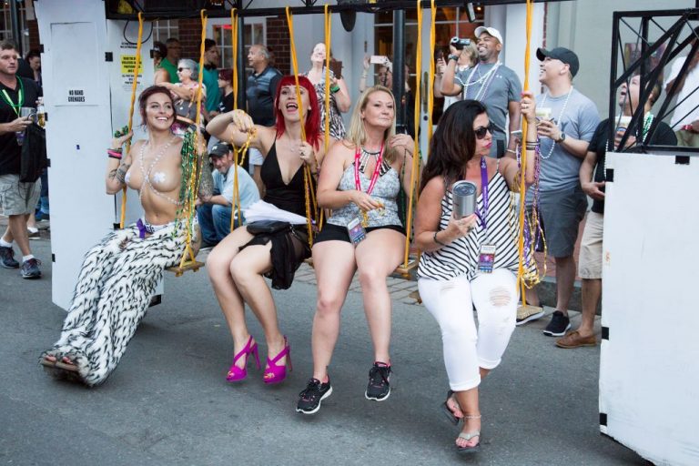 Swinging: Navigating Your First Sex Club 