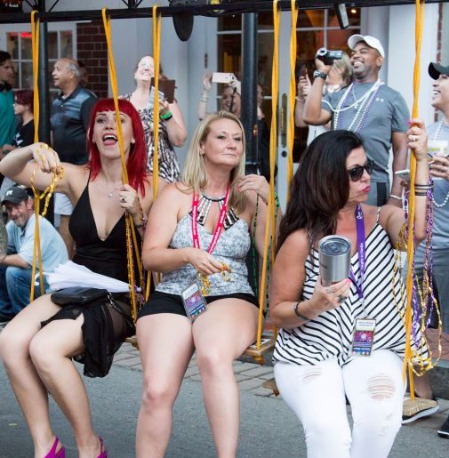 Swinging: Navigating Your First Sex Club 