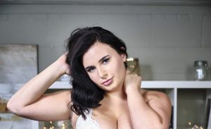 Lucia Maria Babestation TV