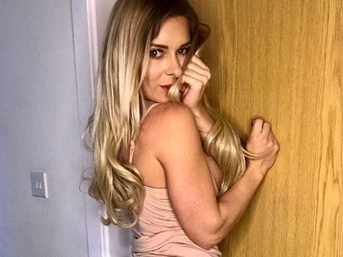 Mikaela Witt – Day Show Babe