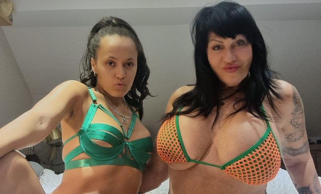 achante and jessie jo Jessie Jo with her daughter Achante