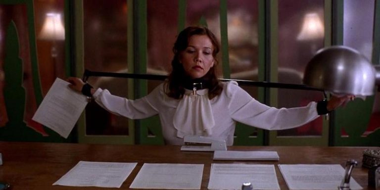 secretary movie Maggie Gyllenhaal 