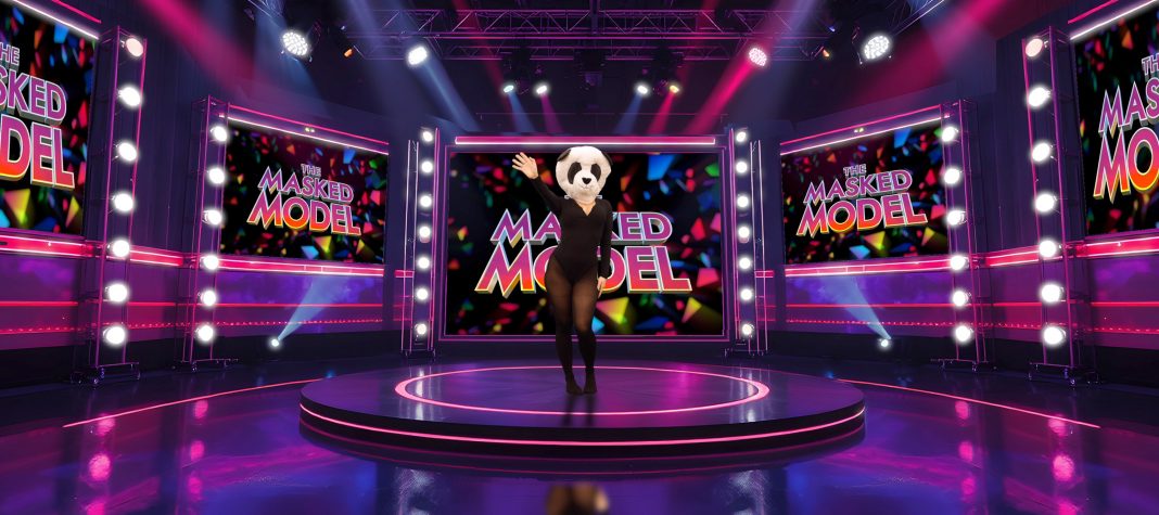 Pand Peaches - Banner 1 The Masked Model Panda Peaches on the set