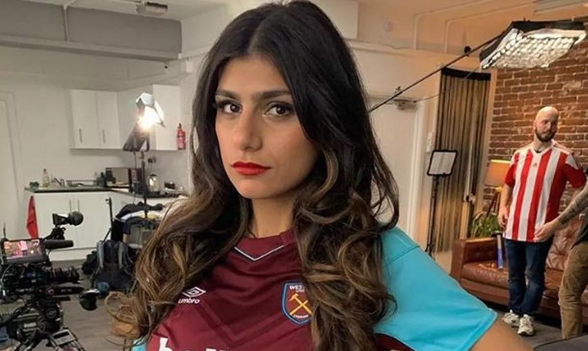 Onlyfans Creators Blurring Lines Between Football and OnlyFans - The  Official Babestation Blog
