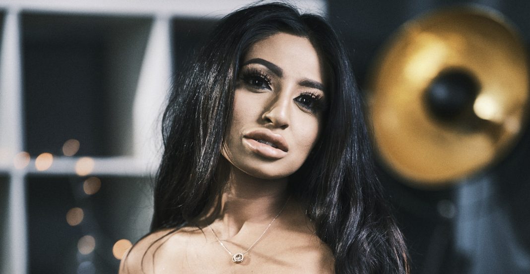 Indian sex cam babe, Abby B