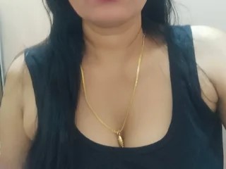Desi MILF Nude Babes Live On BS!