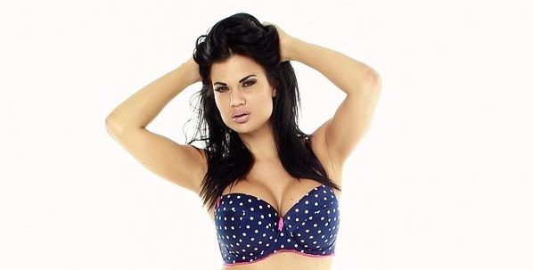 British brunette MILF Jasmine Jae