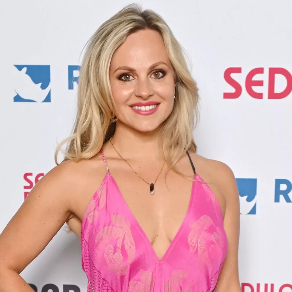 Tina O'Brian red carpet